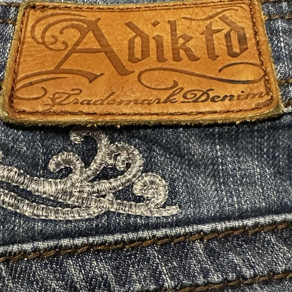 Adiktd Bootcut Jeans Women's Size 8 Long Embroidered Stretch Denim Y2K